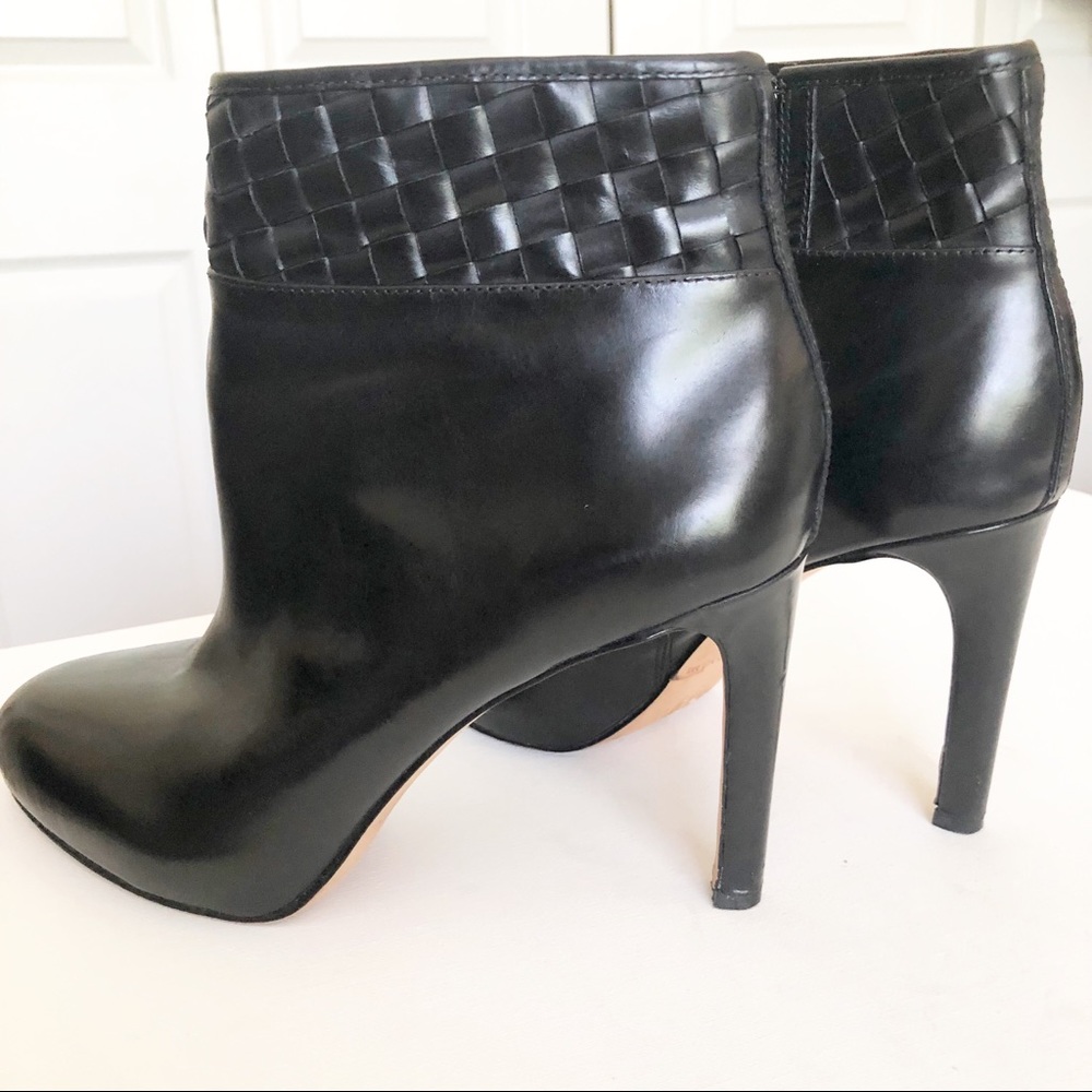 Boots Ankle Heels By Antonio Melani In Grey, Size: 7